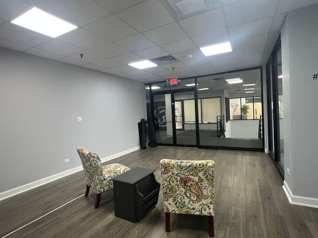 7903 W 159th Street 7903, Tinley Park, IL 60477