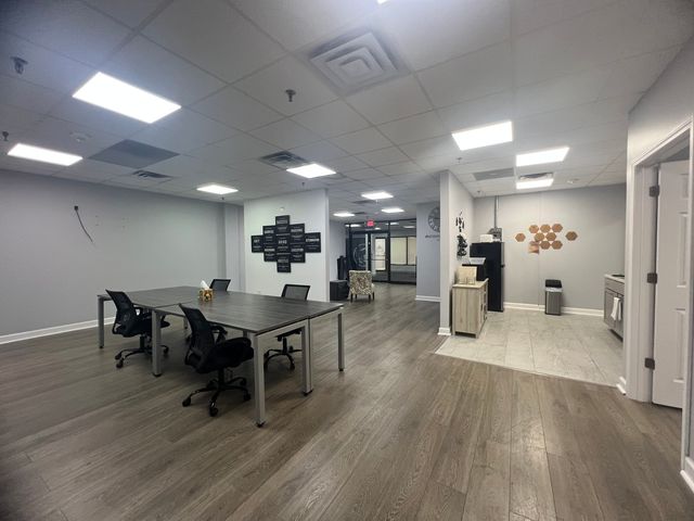 7903 W 159th Street 7903, Tinley Park, IL 60477
