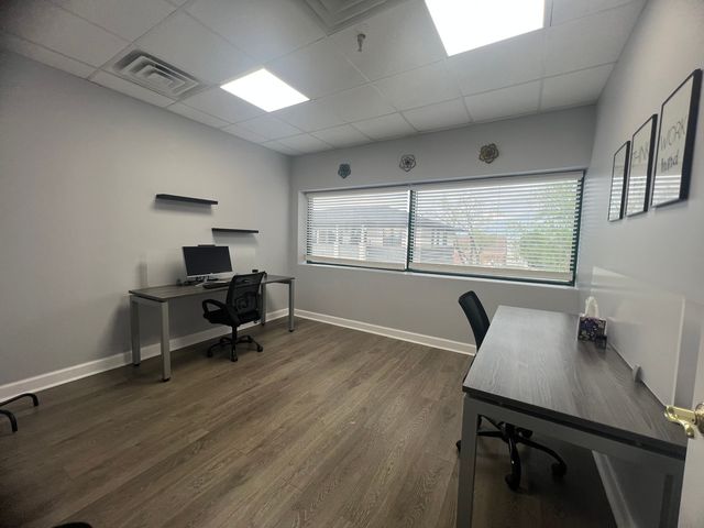 7903 W 159th Street 7903, Tinley Park, IL 60477