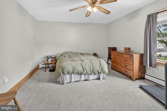 8 PENNROAD AVE, Ewing, NJ 08638