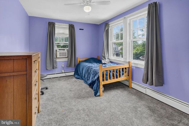 8 PENNROAD AVE, Ewing, NJ 08638