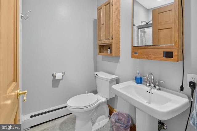 8 PENNROAD AVE, Ewing, NJ 08638