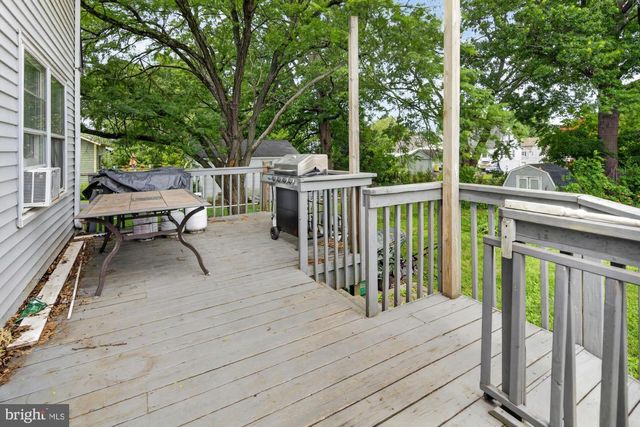 8 PENNROAD AVE, Ewing, NJ 08638