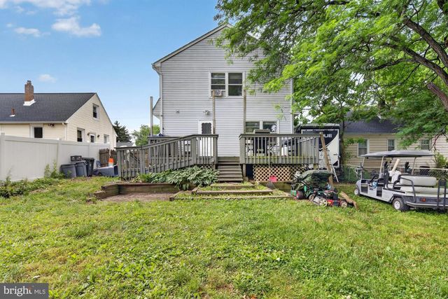 8 PENNROAD AVE, Ewing, NJ 08638