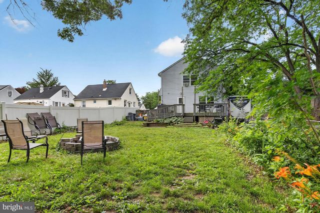 8 PENNROAD AVE, Ewing, NJ 08638
