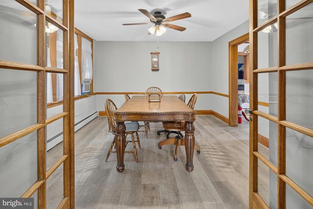 8 PENNROAD AVE, Ewing, NJ 08638