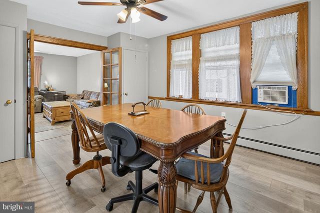 8 PENNROAD AVE, Ewing, NJ 08638