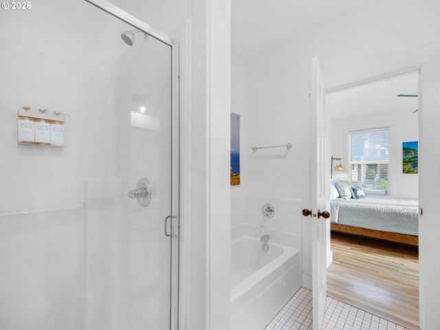 2746 Sw BARNACLE Ave, Lincoln City, OR 97367