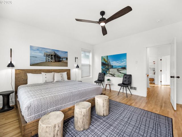 2746 Sw BARNACLE Ave, Lincoln City, OR 97367