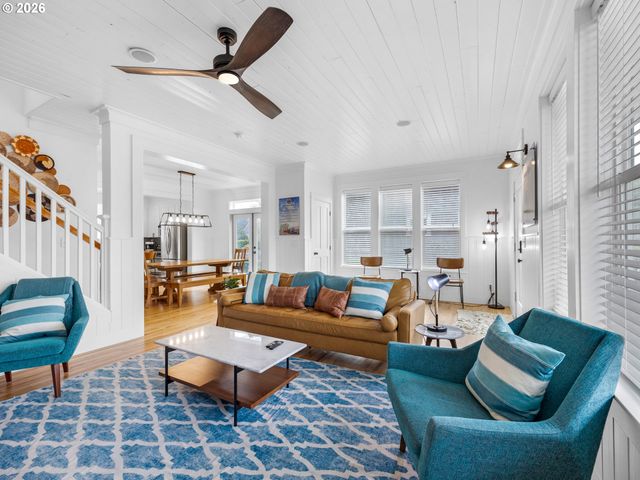 2746 Sw BARNACLE Ave, Lincoln City, OR 97367