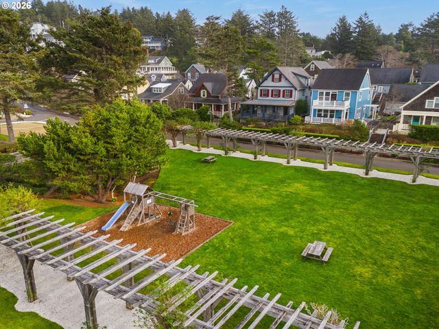 2746 Sw BARNACLE Ave, Lincoln City, OR 97367