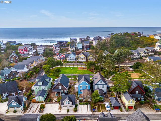 2746 Sw BARNACLE Ave, Lincoln City, OR 97367