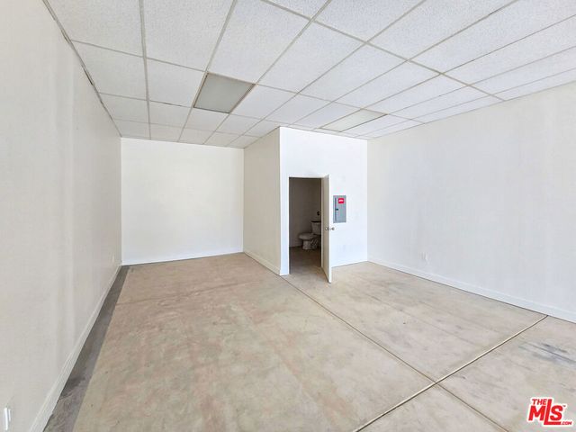676 W Slauson Avenue, Los Angeles, CA 90044