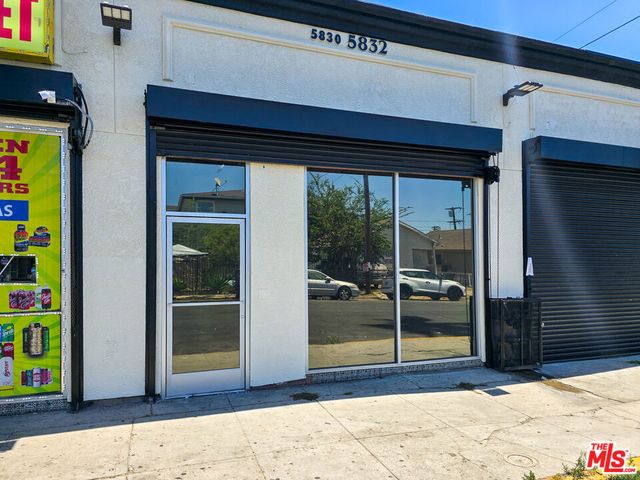 676 W Slauson Avenue, Los Angeles, CA 90044