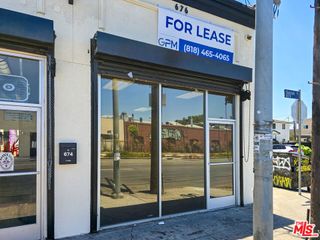 676 W Slauson Avenue, Los Angeles, CA 90044