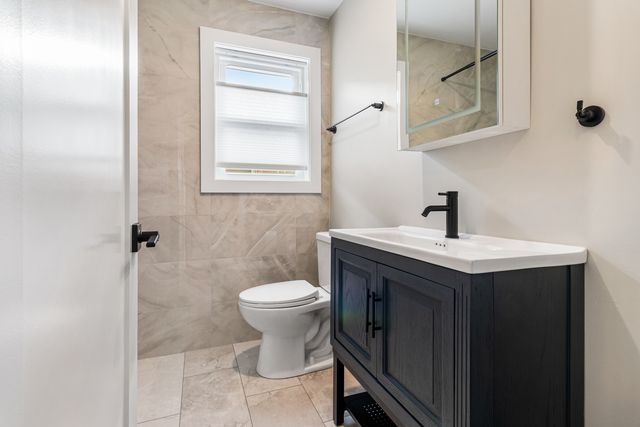 1807 N 74th Court, Elmwood Park, IL 60707