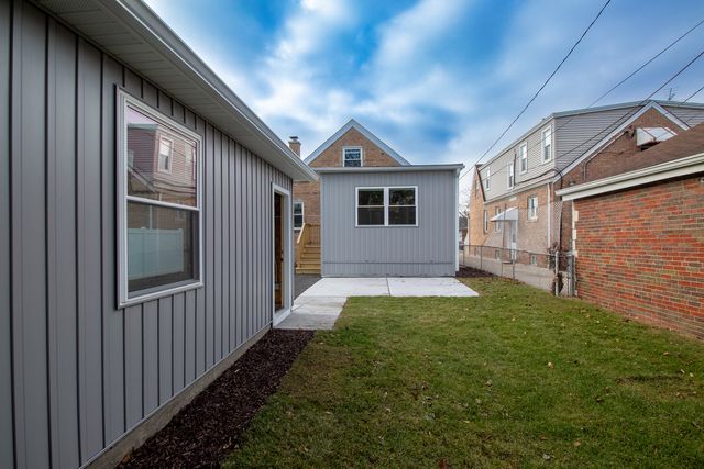 1807 N 74th Court, Elmwood Park, IL 60707