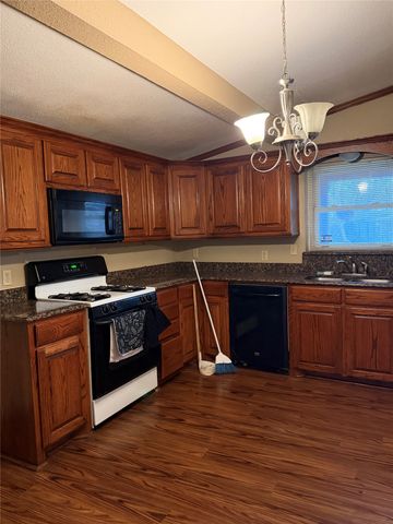 722 E Daugherty Drive, Garland, TX 75041