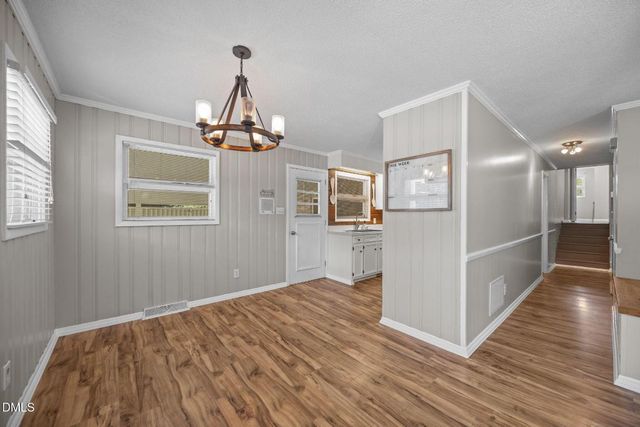 2323 Pineview Drive, Burlington, NC 27215