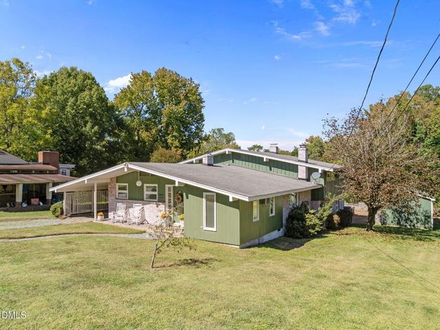 2323 Pineview Drive, Burlington, NC 27215