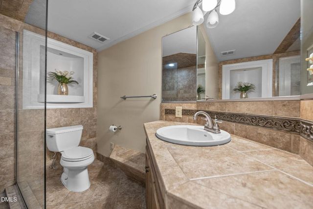 2323 Pineview Drive, Burlington, NC 27215