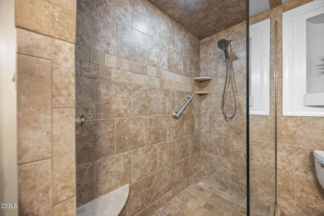 2323 Pineview Drive, Burlington, NC 27215