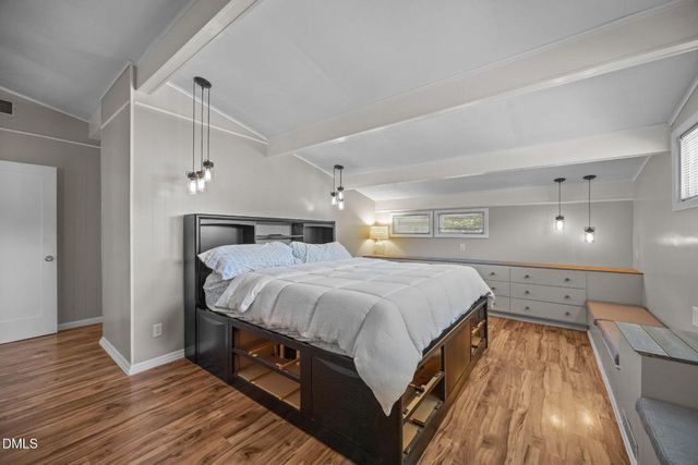 2323 Pineview Drive, Burlington, NC 27215