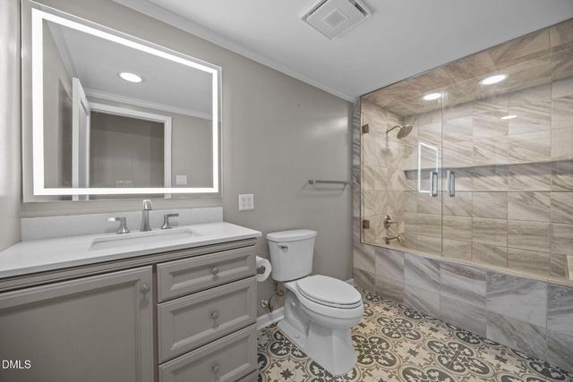 2323 Pineview Drive, Burlington, NC 27215