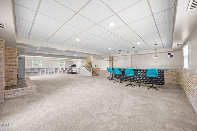 2323 Pineview Drive, Burlington, NC 27215