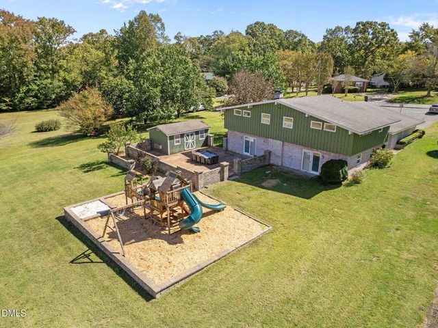 2323 Pineview Drive, Burlington, NC 27215