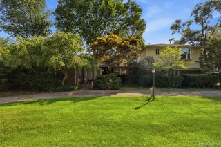 2726 Bay Drive, West Bloomfield, MI 48324