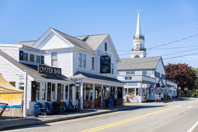 22 Harold Street, Harwich Port, MA 02646