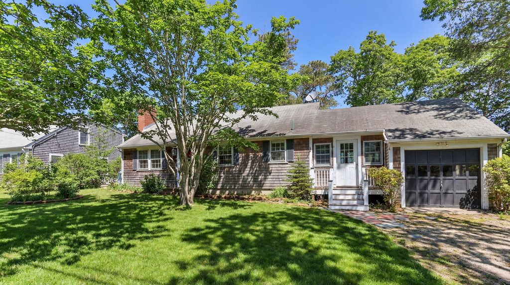 22 Harold Street, Harwich Port, MA 02646