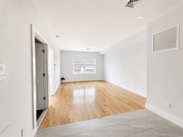 4218 bell Boulevard 3A, Bayside, NY 11361