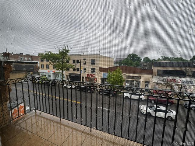 4218 bell Boulevard 3A, Bayside, NY 11361