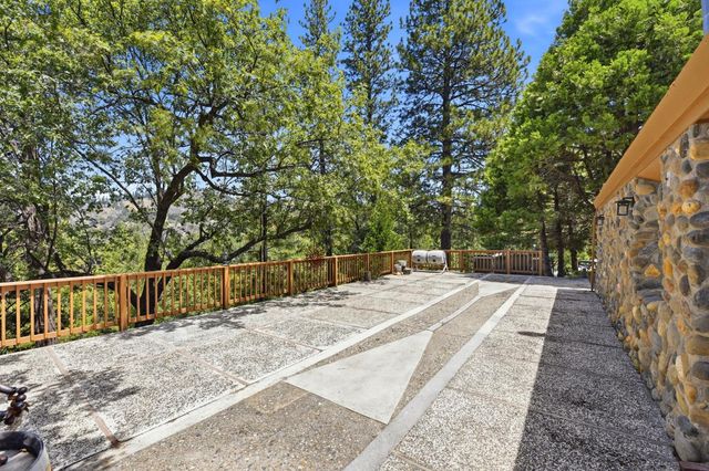 7201 Happy Valley Rd, Somerset, CA 95684