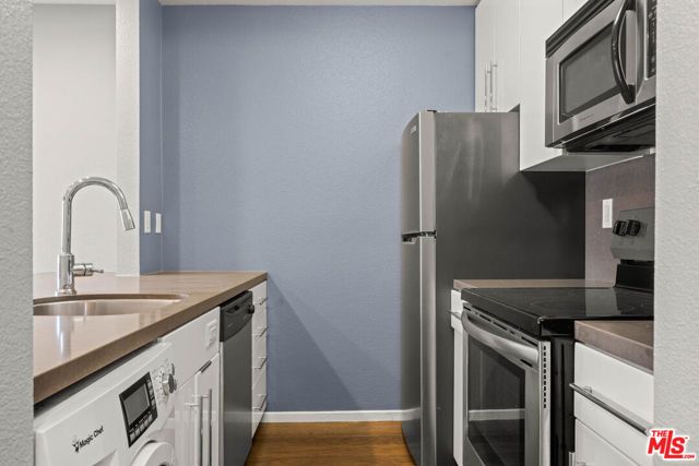 141 S Clark Drive 412, Los Angeles, CA 90048
