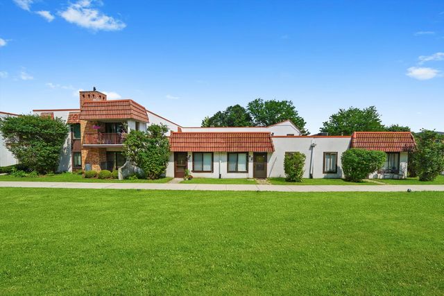 743 E Fullerton Avenue 105, Glendale Heights, IL 60139