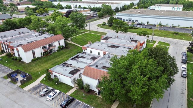 743 E Fullerton Avenue 105, Glendale Heights, IL 60139