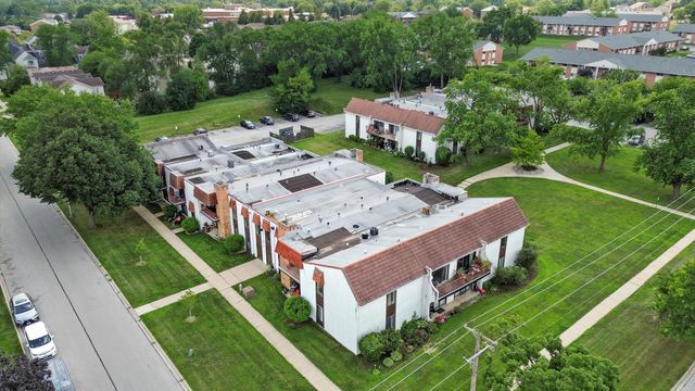 743 E Fullerton Avenue 105, Glendale Heights, IL 60139