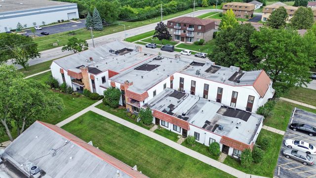 743 E Fullerton Avenue 105, Glendale Heights, IL 60139