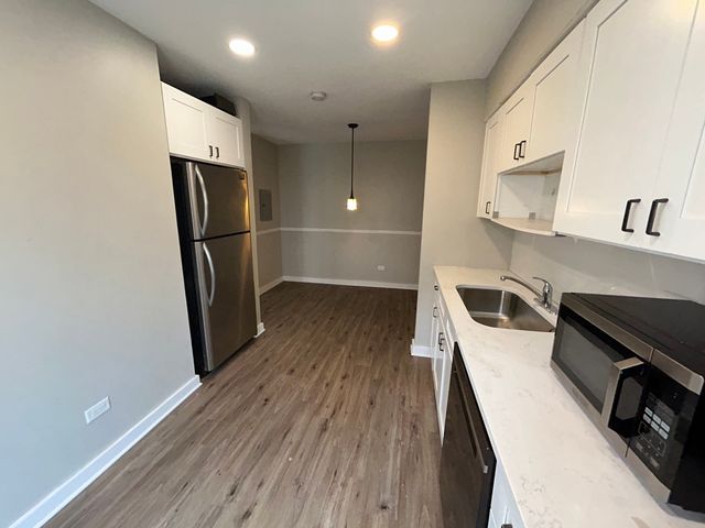 743 E Fullerton Avenue 105, Glendale Heights, IL 60139