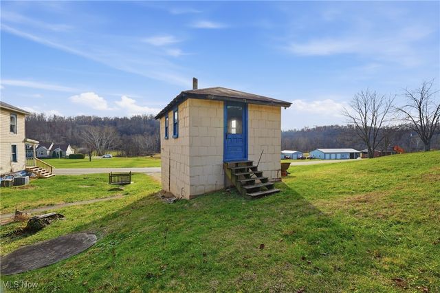 8045 Veto Road, Belpre, OH 45714