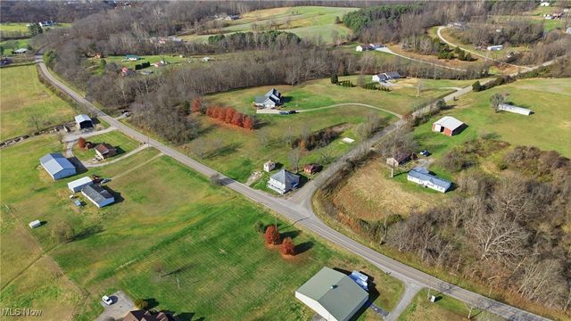 8045 Veto Road, Belpre, OH 45714