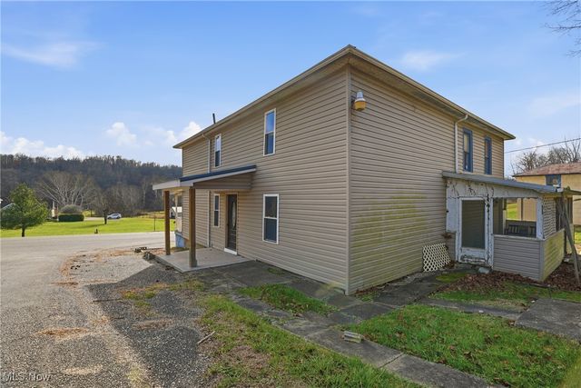 8045 Veto Road, Belpre, OH 45714