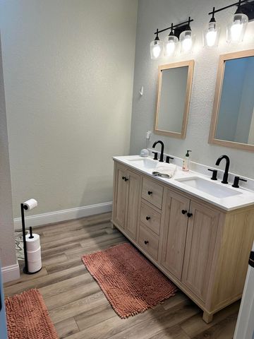 140 Park Valley Court, Anderson, MO 64831