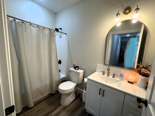 140 Park Valley Court, Anderson, MO 64831