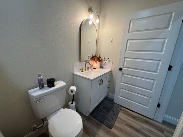 140 Park Valley Court, Anderson, MO 64831