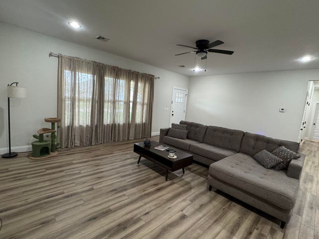 140 Park Valley Court, Anderson, MO 64831