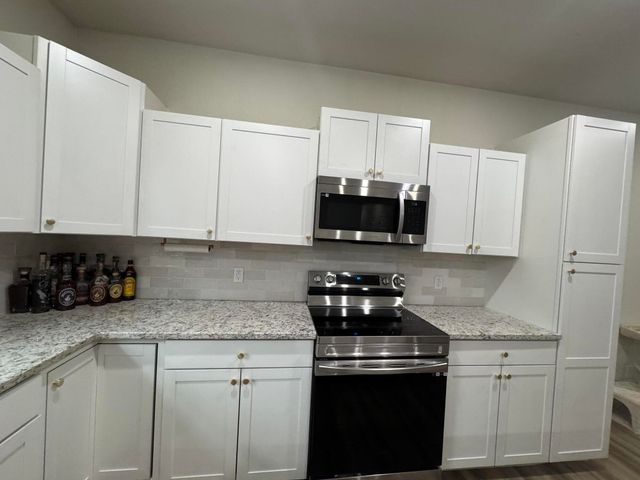 140 Park Valley Court, Anderson, MO 64831